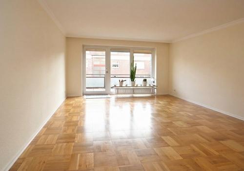 Blick ins Wohnzimmer im aktuellen Zustand