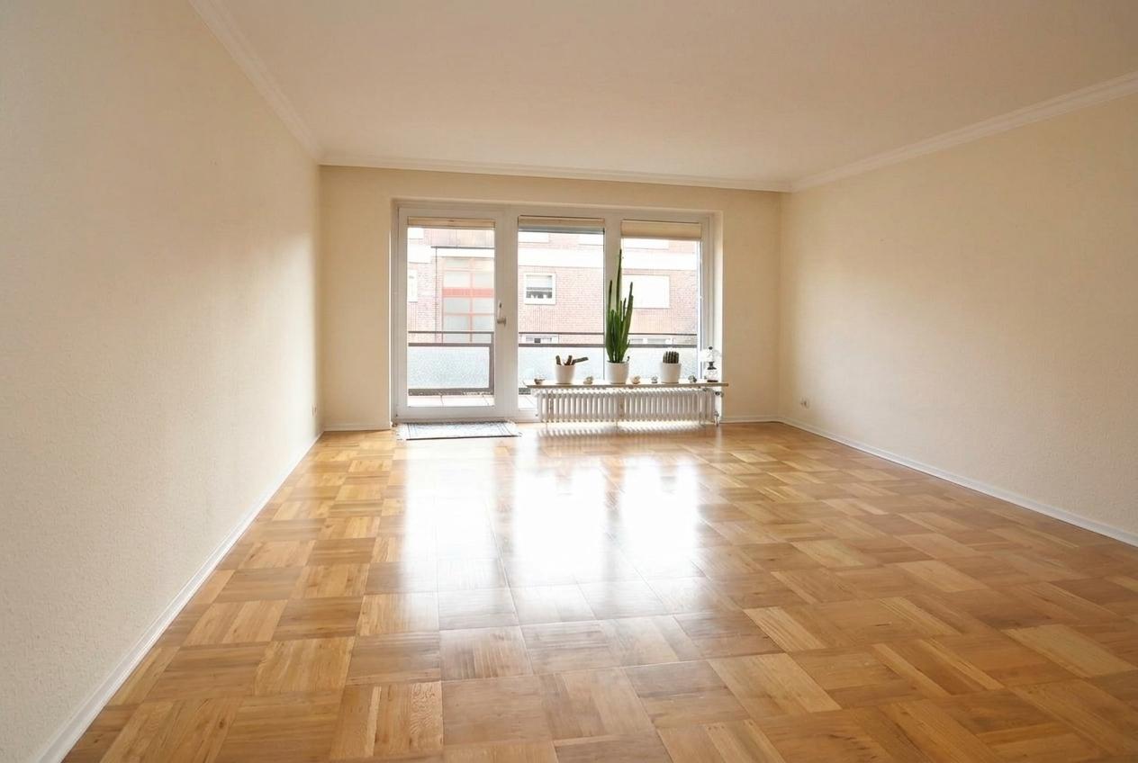 Blick ins Wohnzimmer im aktuellen Zustand