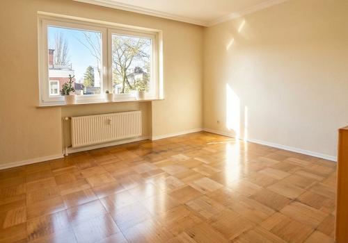 das große Elternschlafzimmer im aktuellen Zustand