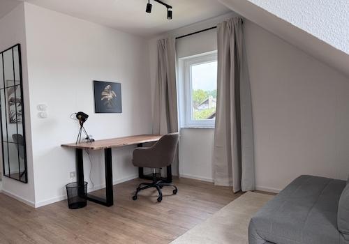 Schreibtisch (Home Office)