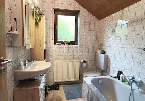Badezimmer1 DG