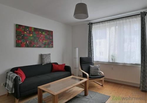 Sofa und Sessel