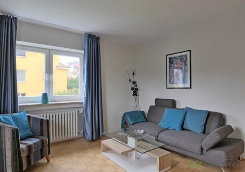 Sessel und Sofa