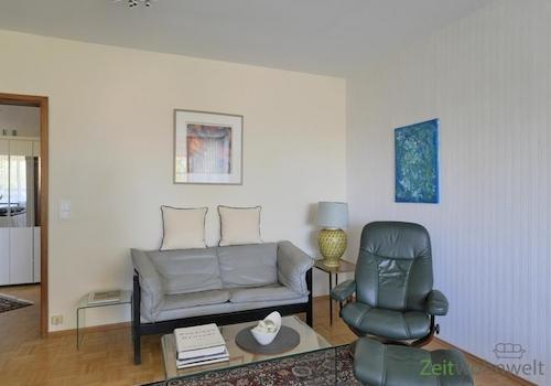 Sessel und Sofa