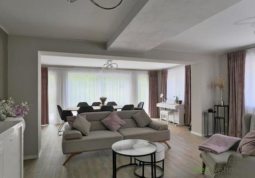 Blick ins Wohnzimmer