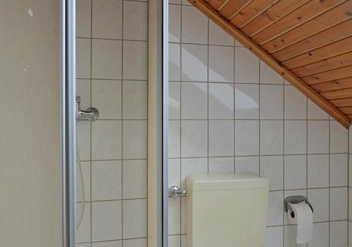 Dusche im Bad