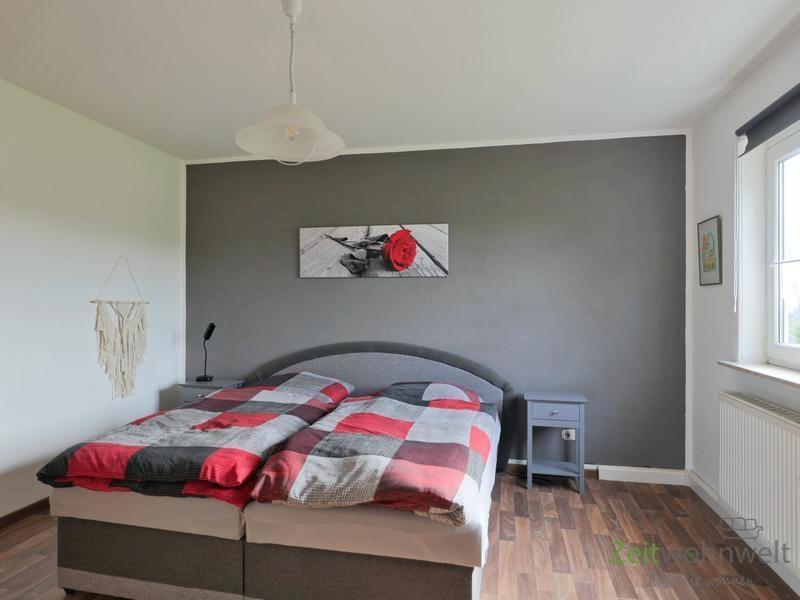 Doppelbett im Schlafzimmer