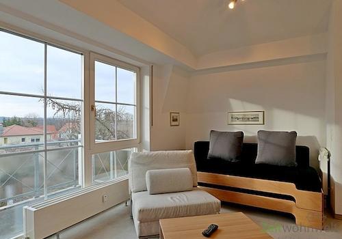 große Schlafcouch