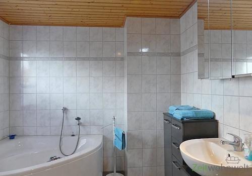Eckbadewanne