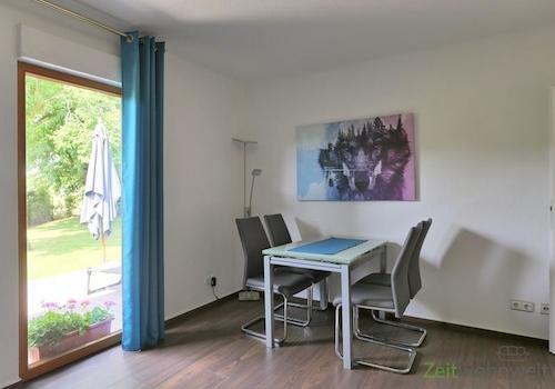 Esstisch am Denster