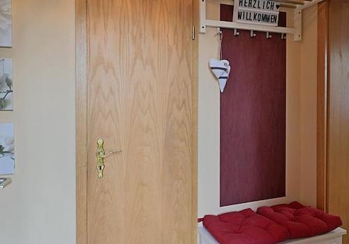 Flur mit Garderobe