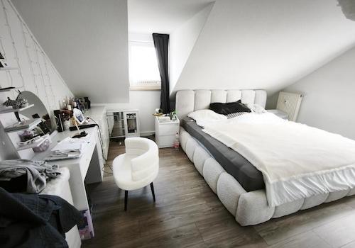Schlafzimmer Bild 1