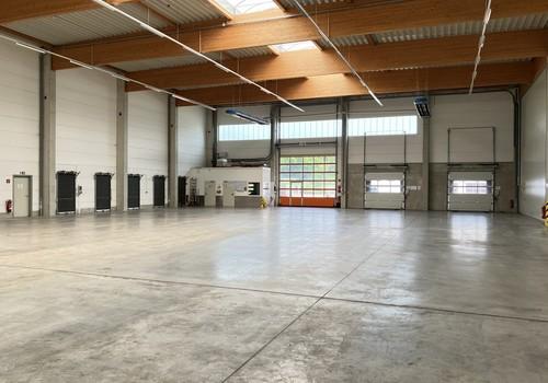 Lagerhalle Blick Lagereingang