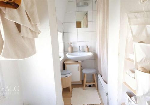 Badezimmer - (KI generiert)