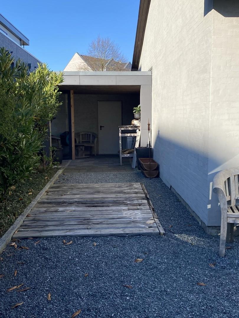 Überdachung zur Garage/Garten 