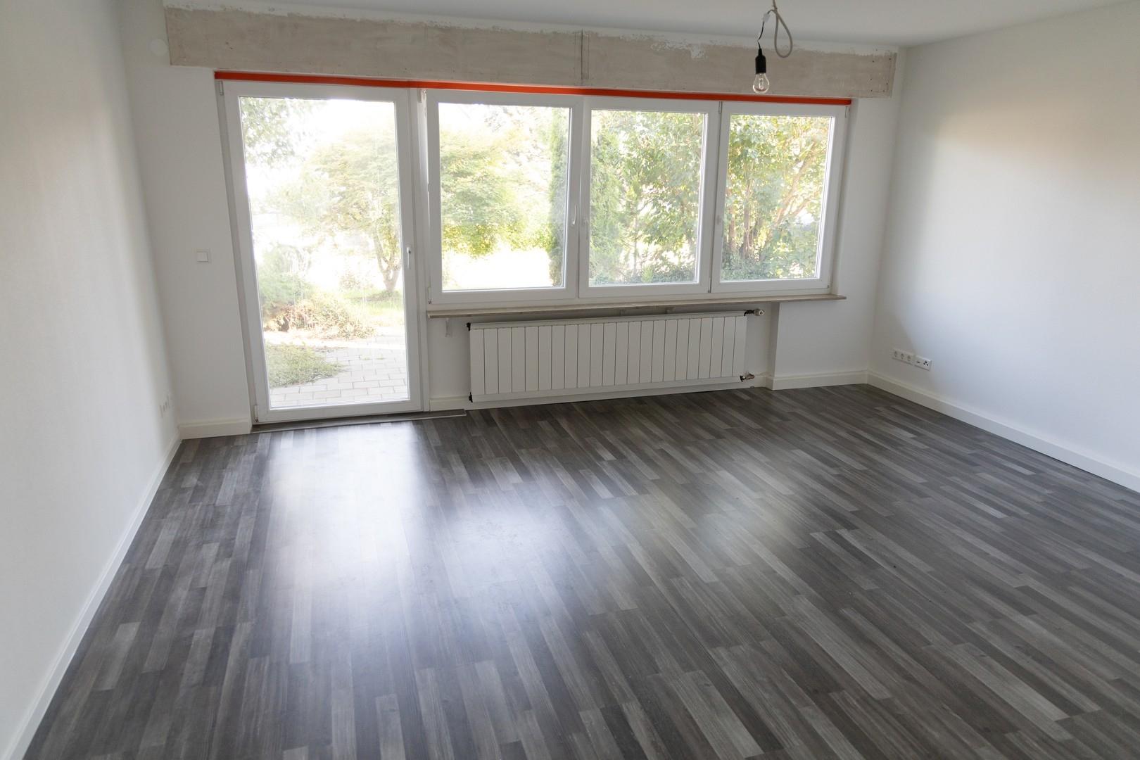 Wohnzimmer mit Terrasse