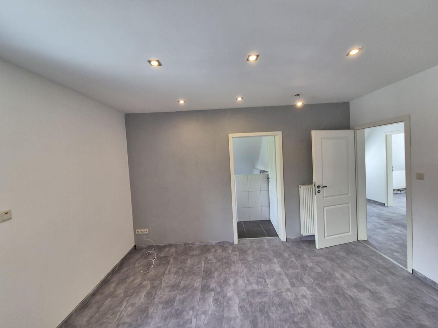 Schlafzimmer 6