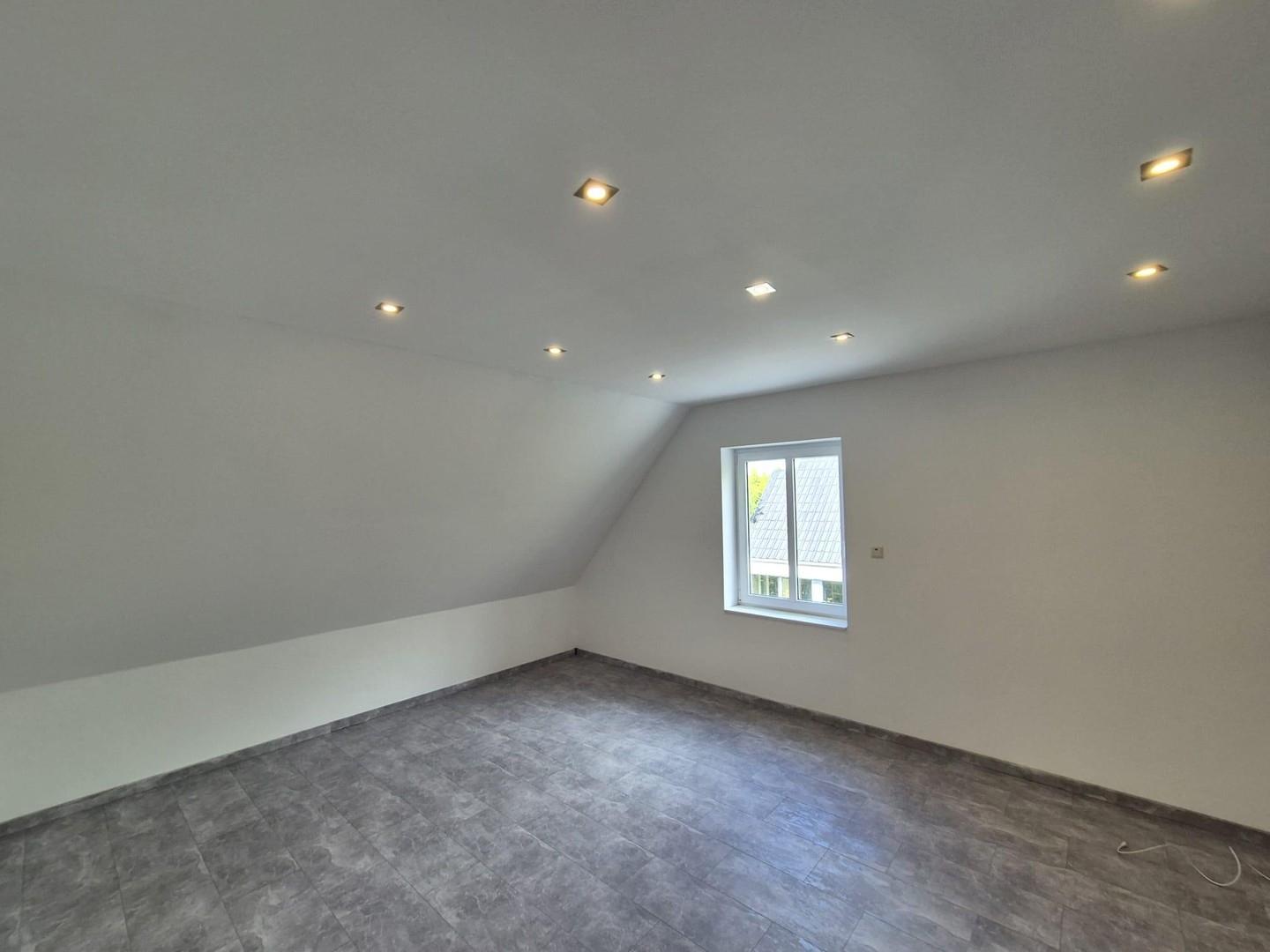 Schlafzimmer 4
