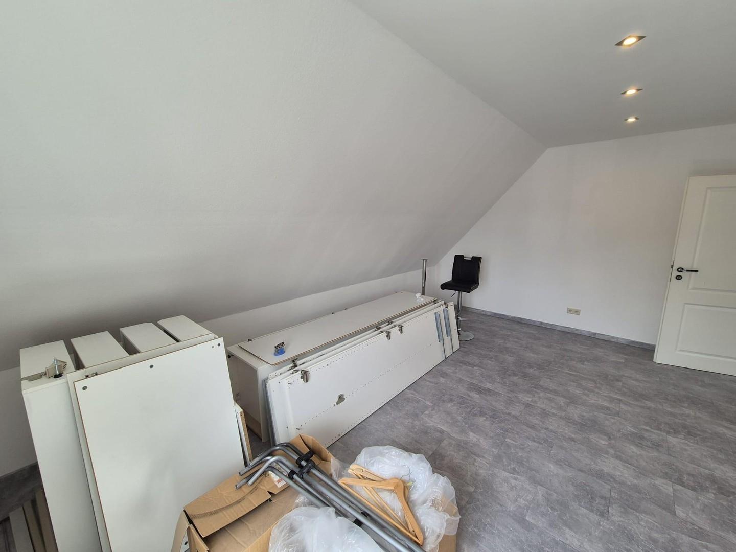Arbeits- / Kinderzimmer 1