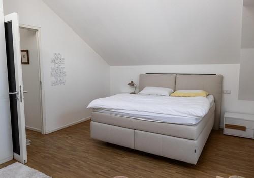 Elternschlafzimmer DG