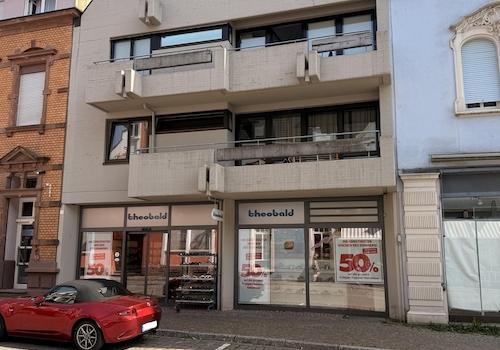 Vorderansicht Gebäude