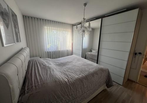 Schlafzimmer Eltern