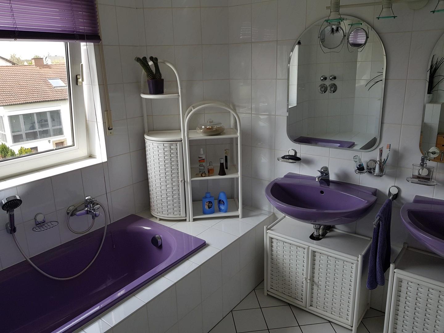 zwei Waschbecken
