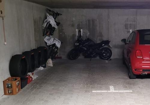 Tiefgaragenstellplatz