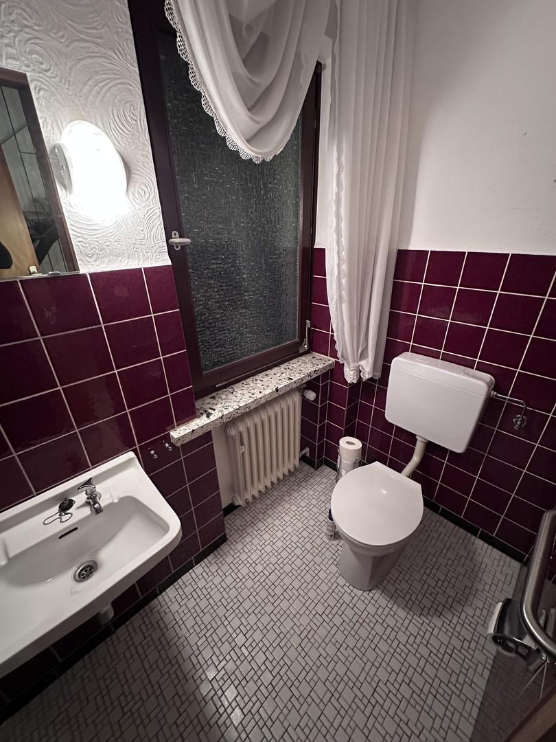 WC EG
