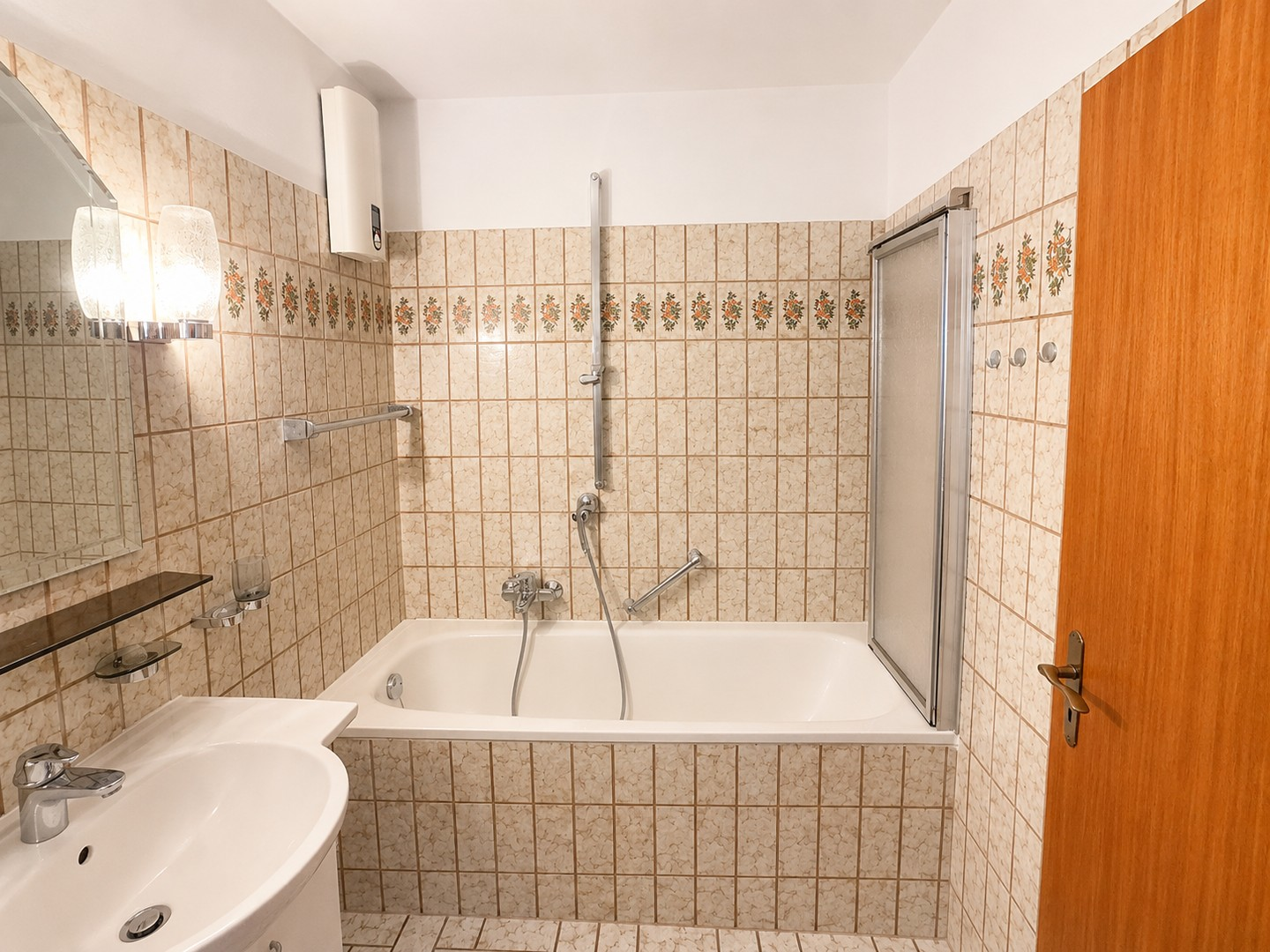 Badezimmer (Ansicht 1)