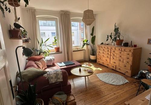 sonniges Wohnzimmer