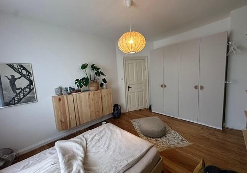 sehr ruhiges Schlafzimmer 