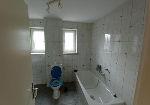 Wohnung EG Badezimmer