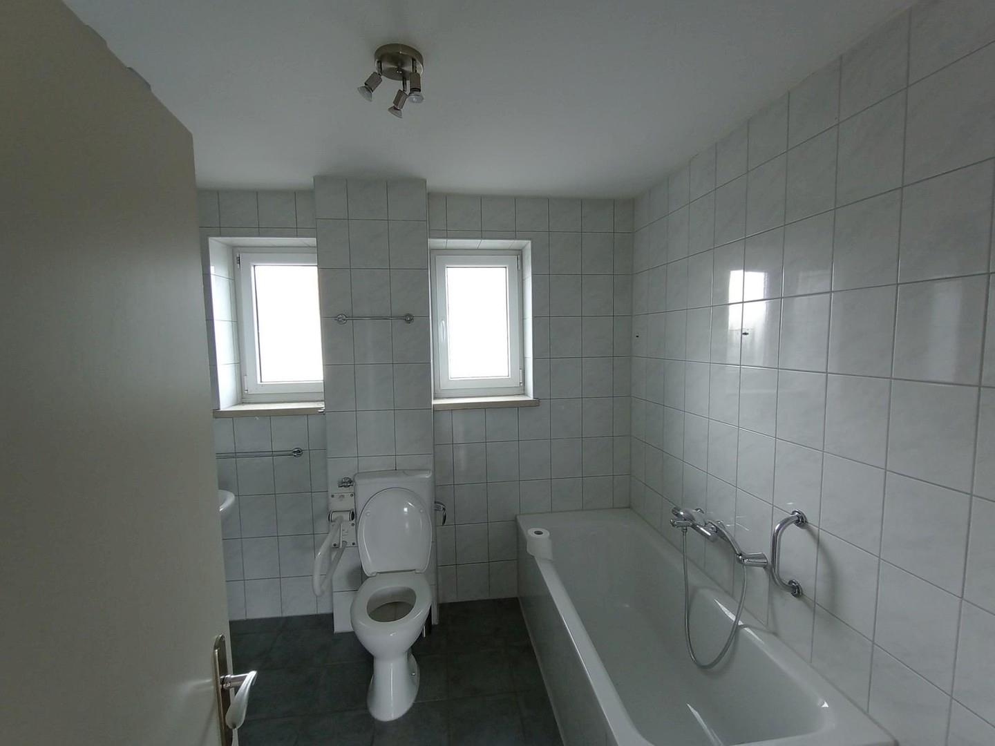 Wohnung OG Badezimmer