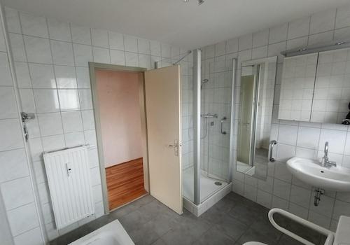 Wohnung OG Badezimmer