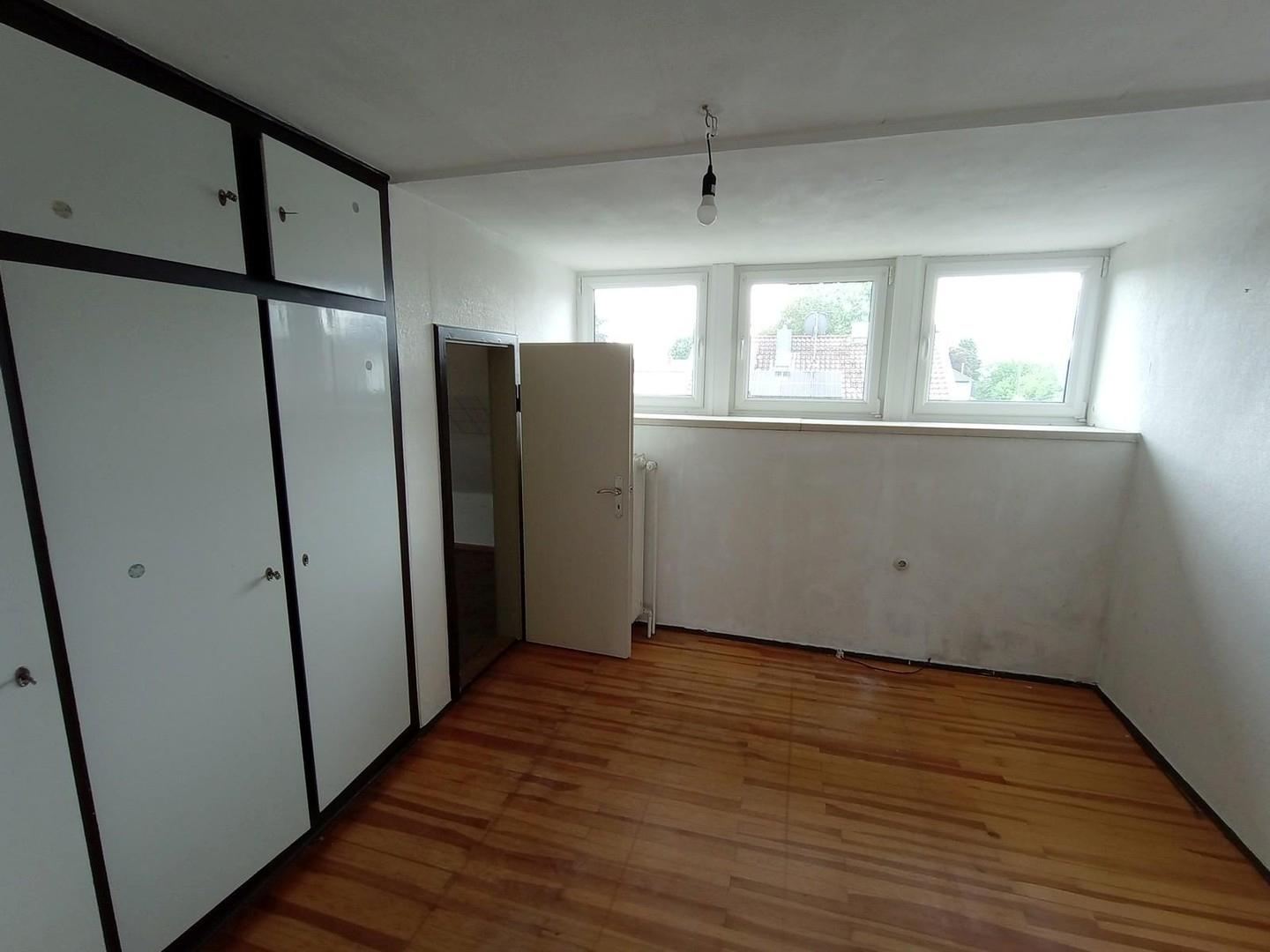 Wohnung DG Schlafzimmer