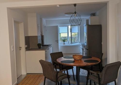 Wohnzimmer / Essbereich