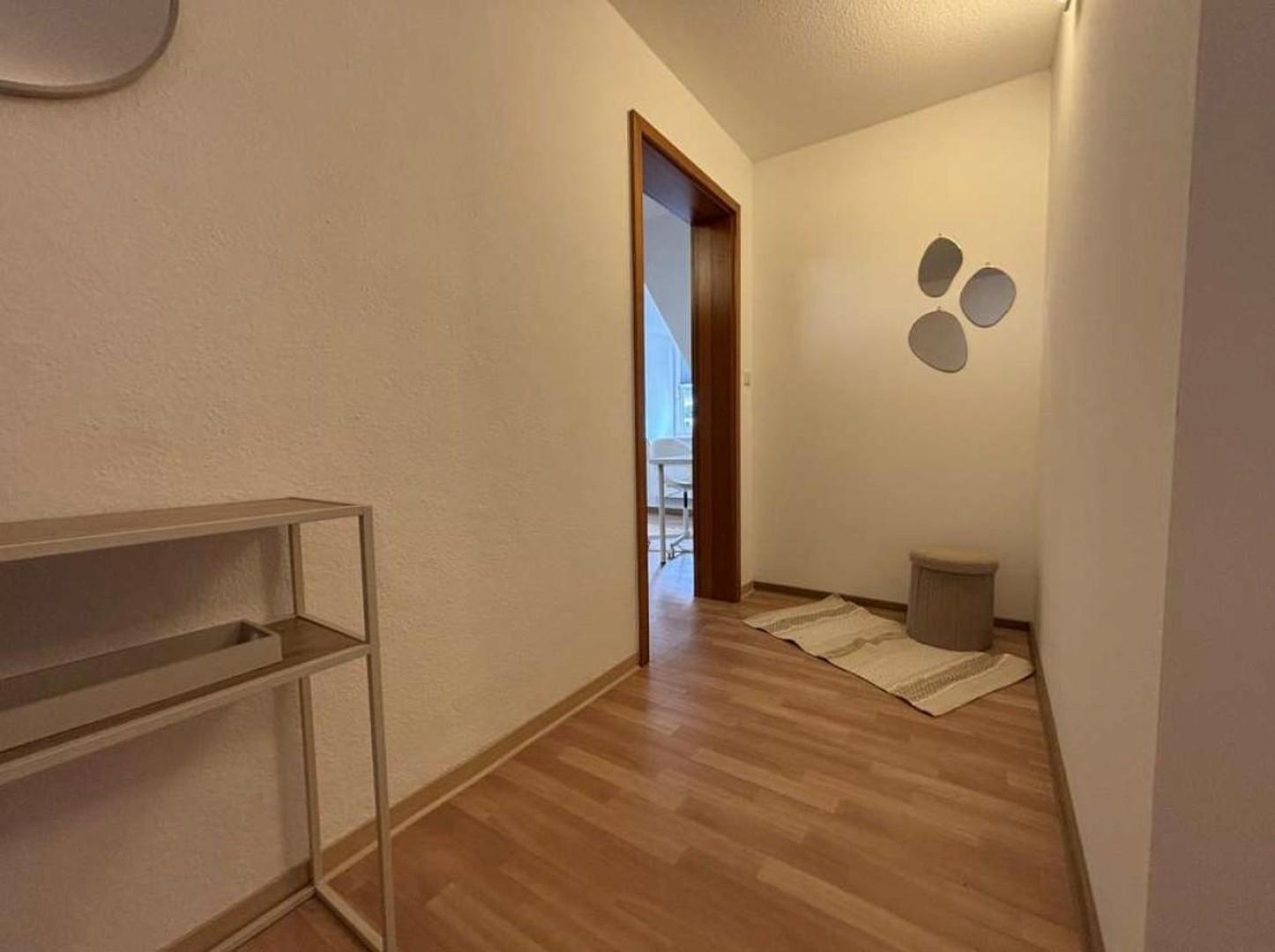 Zugang Zimmer 1 
