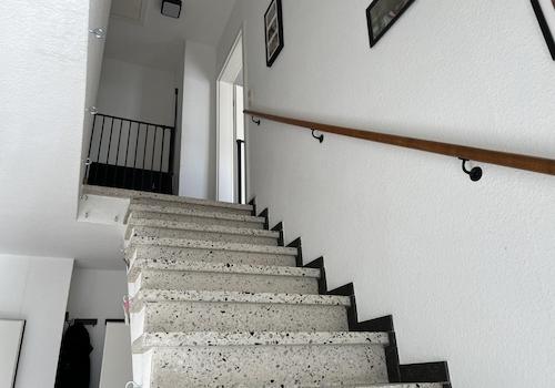 Treppe zum 1. OG