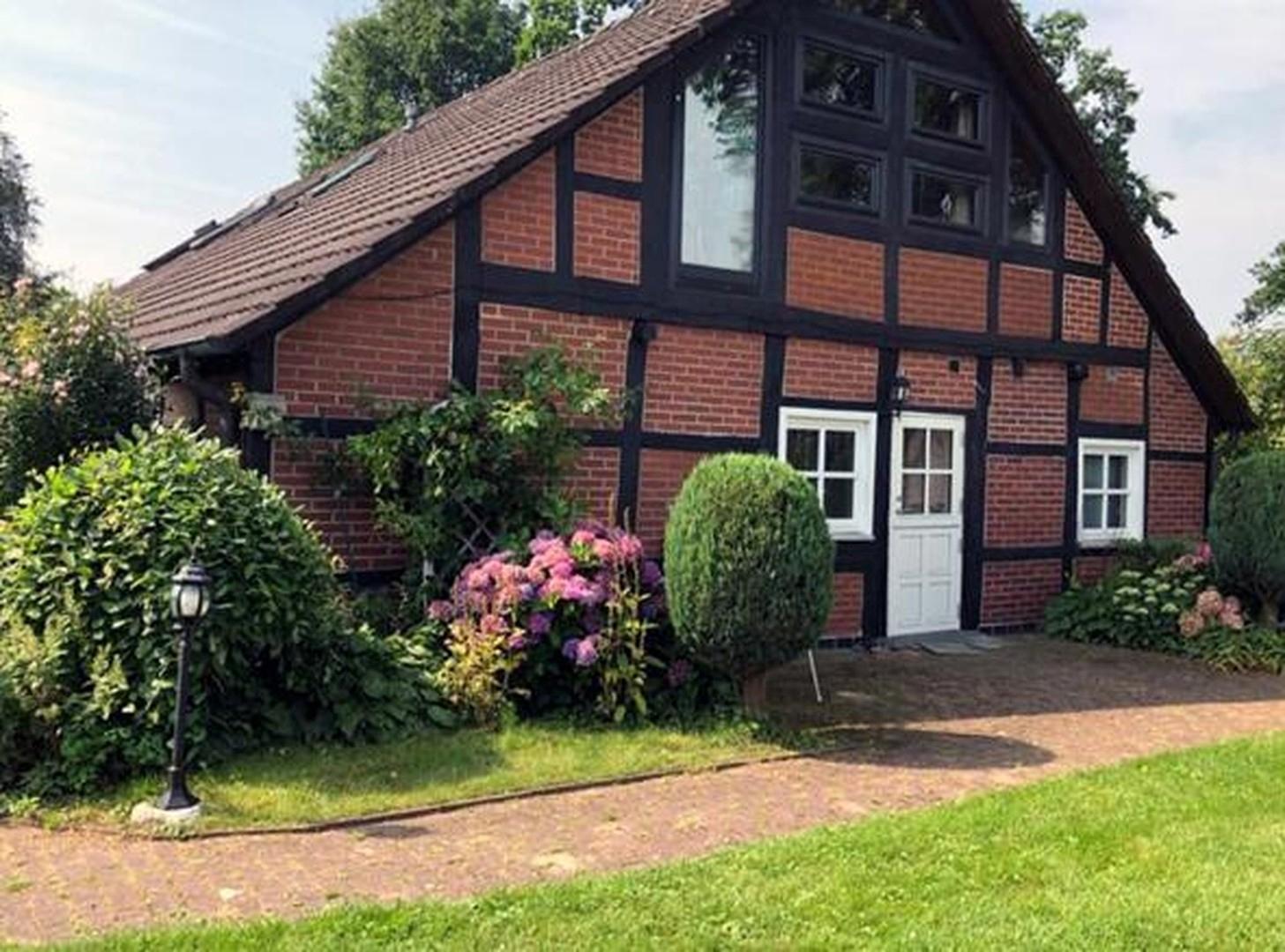 Hinten