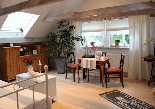 Wohnzimmer Obergeschoss links