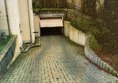 Tiefgarageneinfahrt