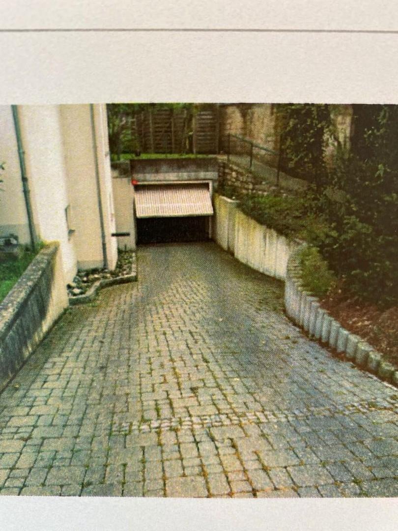 Tiefgarageneinfahrt