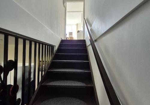 Treppe zum Obergeschoss