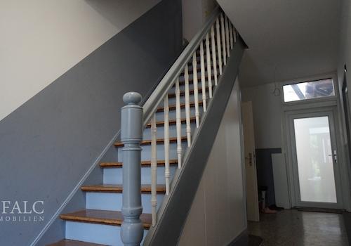 Treppe zum OG