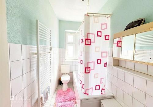 Badezimmer EG links 