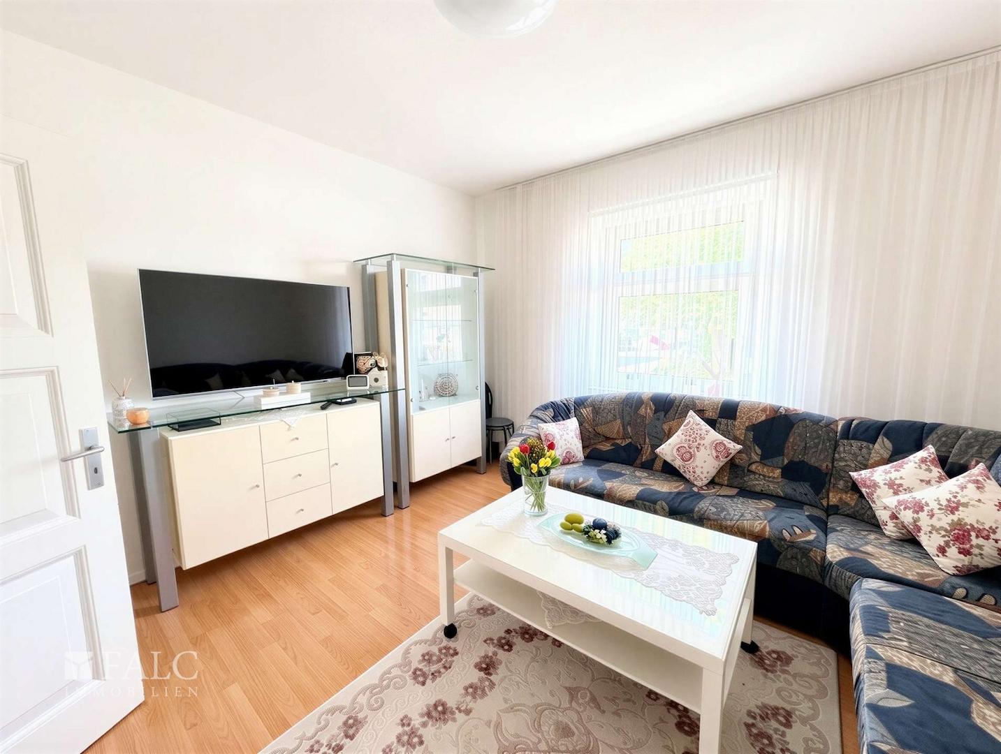 Wohnzimmer EG rechts 