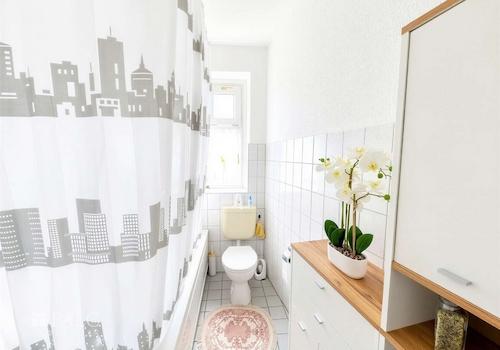 Badezimmer EG rechts 