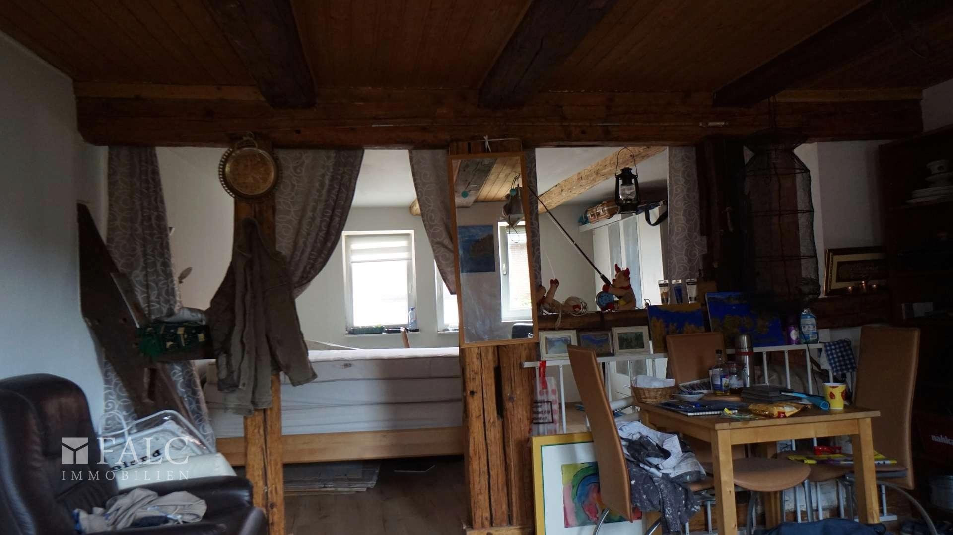 Zimmer mit Fachwerk OG