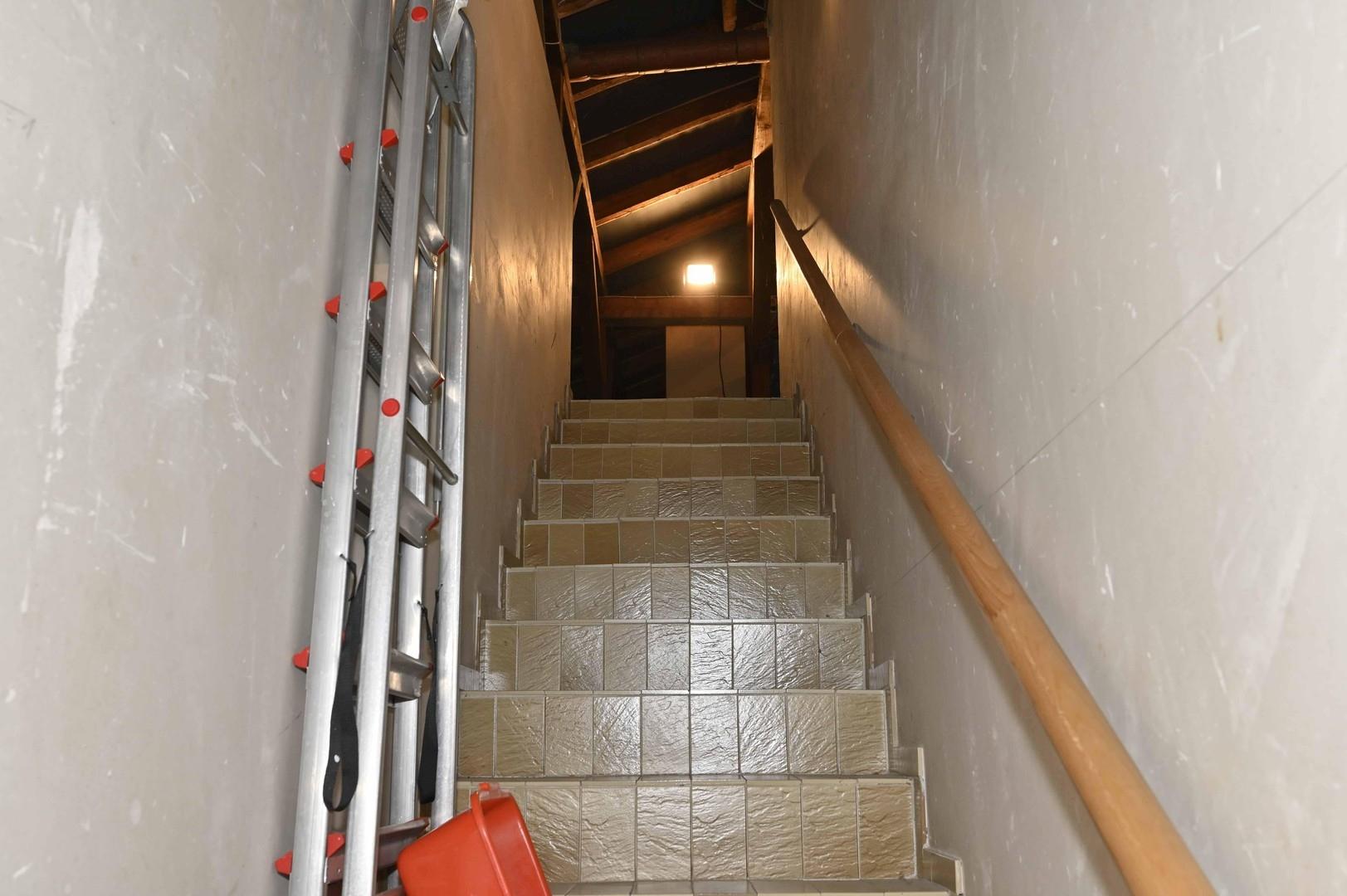 Zugang Dachboden